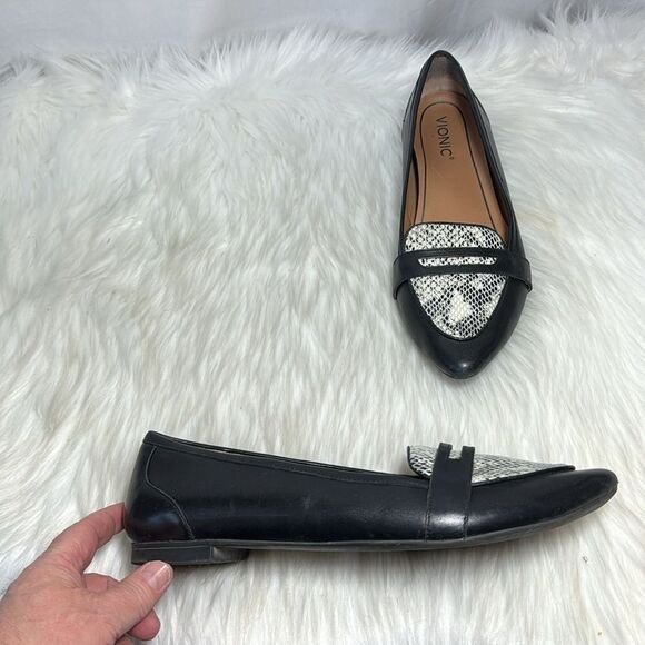 Vionic Savannah Black/Snake Print Leather Loafers Sz 10 - Picture 2 of 8